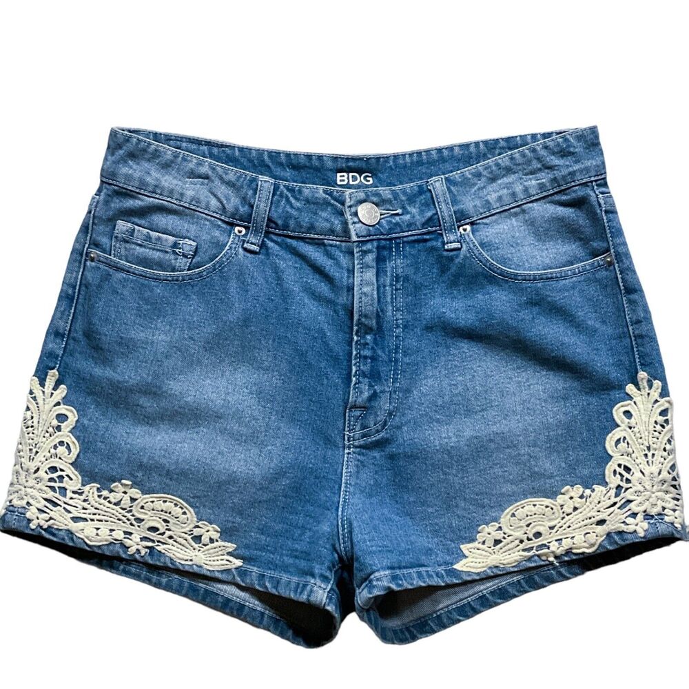 BDG Urban Outfitters Womens Shorts size 8 Waist 29 Medium Wash Denim Blue Jeans